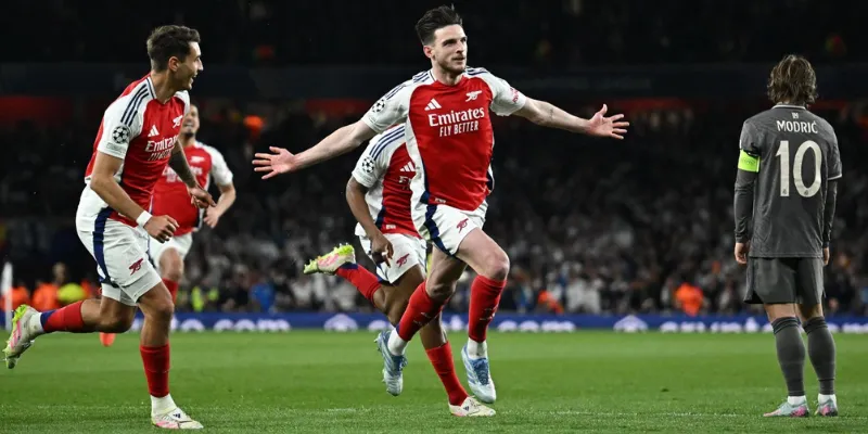 Declan Rice Tỏa Sáng Rực Rỡ Trước Real Tại Cúp C1 2 Declan Rice là một trong những tiền vệ tài năng